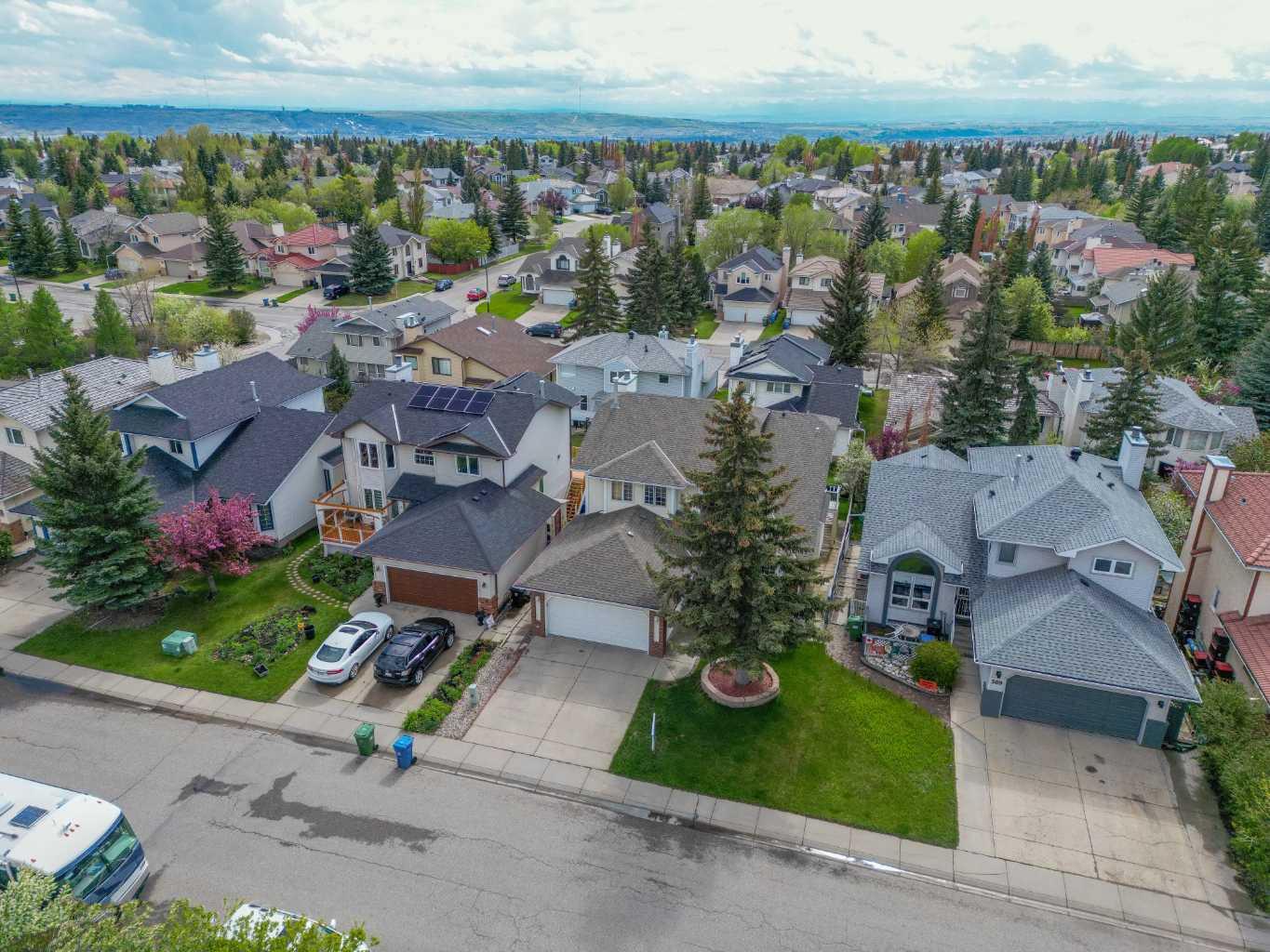 393 Hawktree Circle NW, T3G 2X9