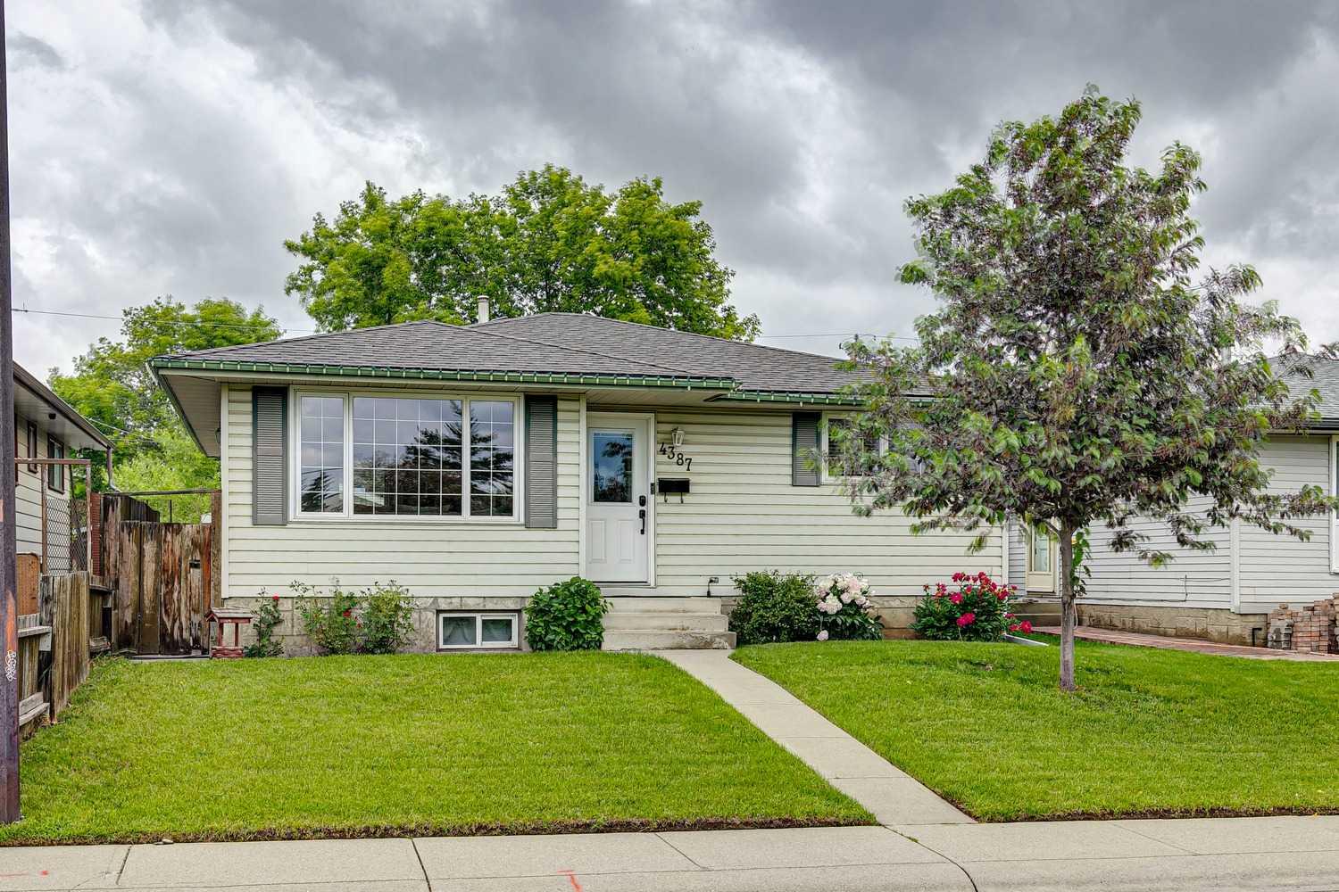 4387 Dovercrest Drive SE, T2B 1Y3