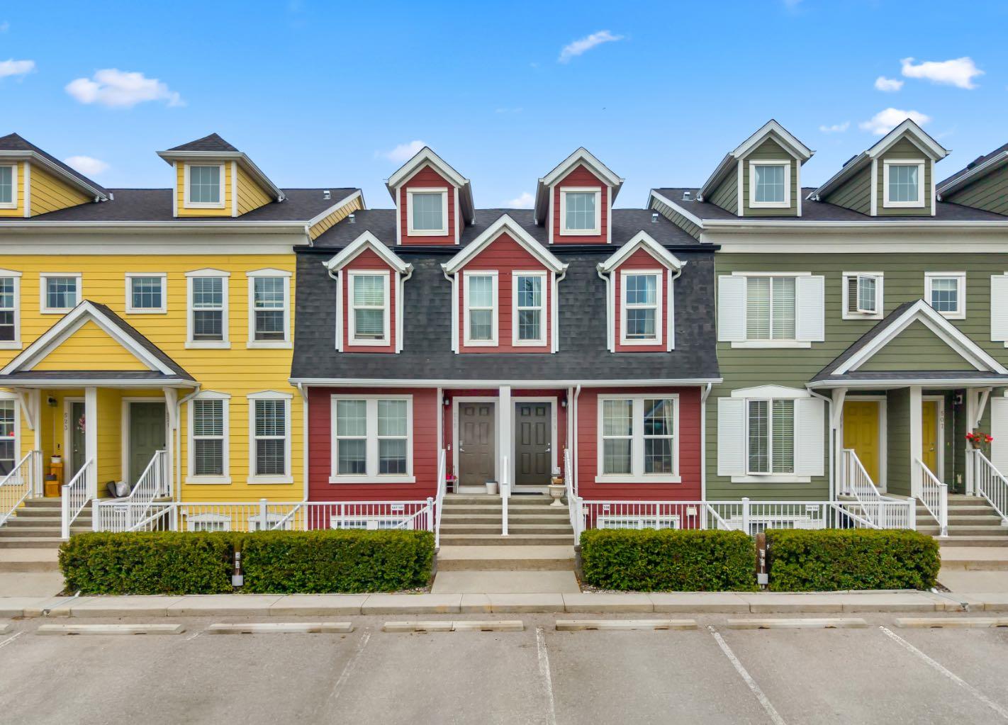 517 Mckenzie Towne Close SE, T2Z 1A7