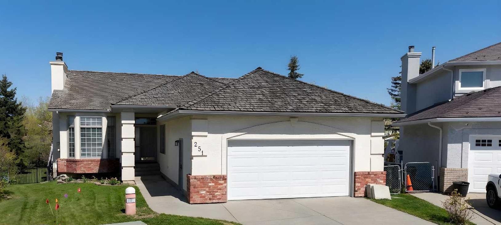 251 Hampshire Place NW, T3A 4Y7