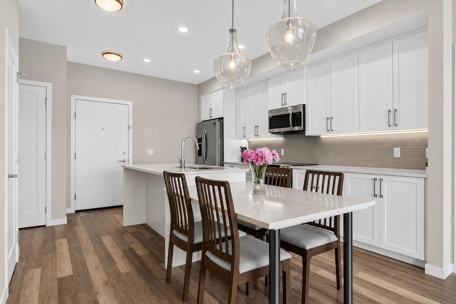 412, 8530 8A Avenue SW, T3H 6A7
