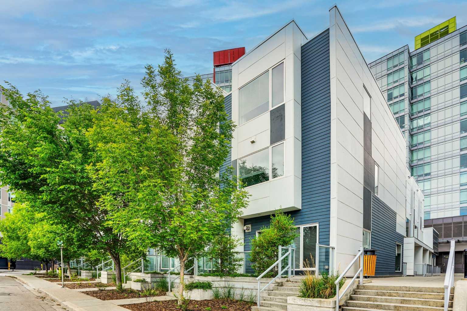 207, 20 Brentwood Common NW, T2L 2L7