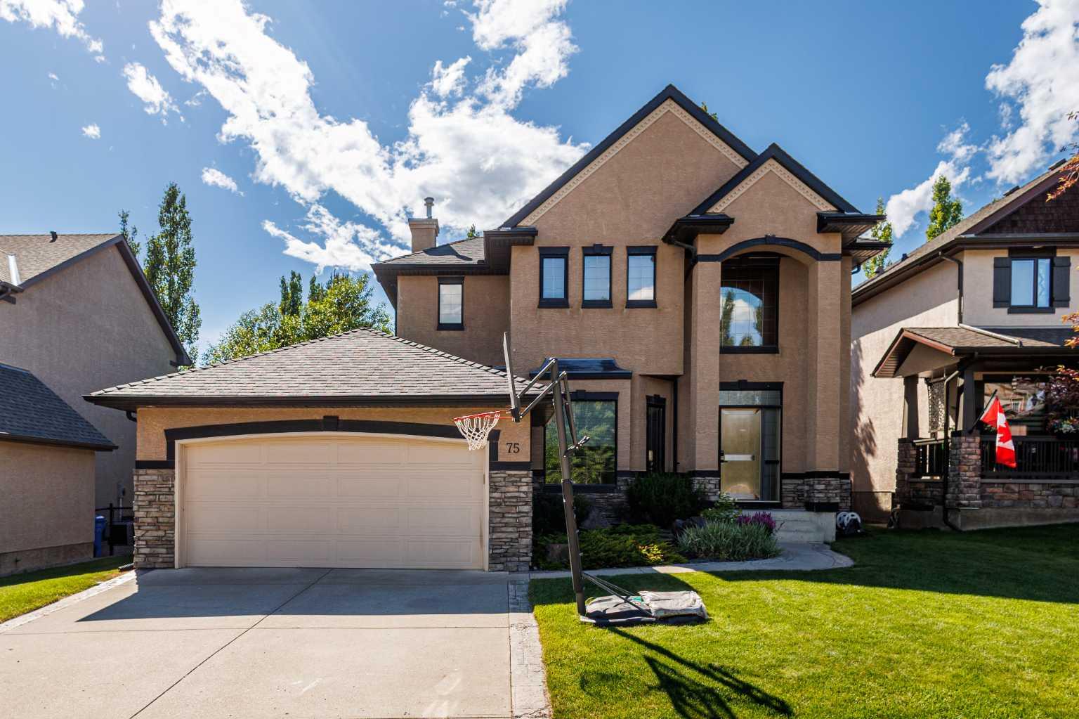 75 Discovery Ridge Mount SW, T3H 5G2