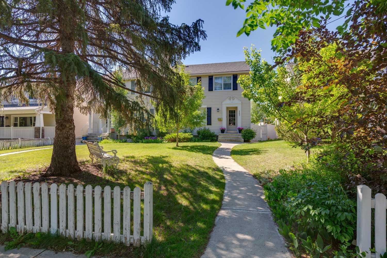 2291 Flanders Avenue SW, T2T 5K9