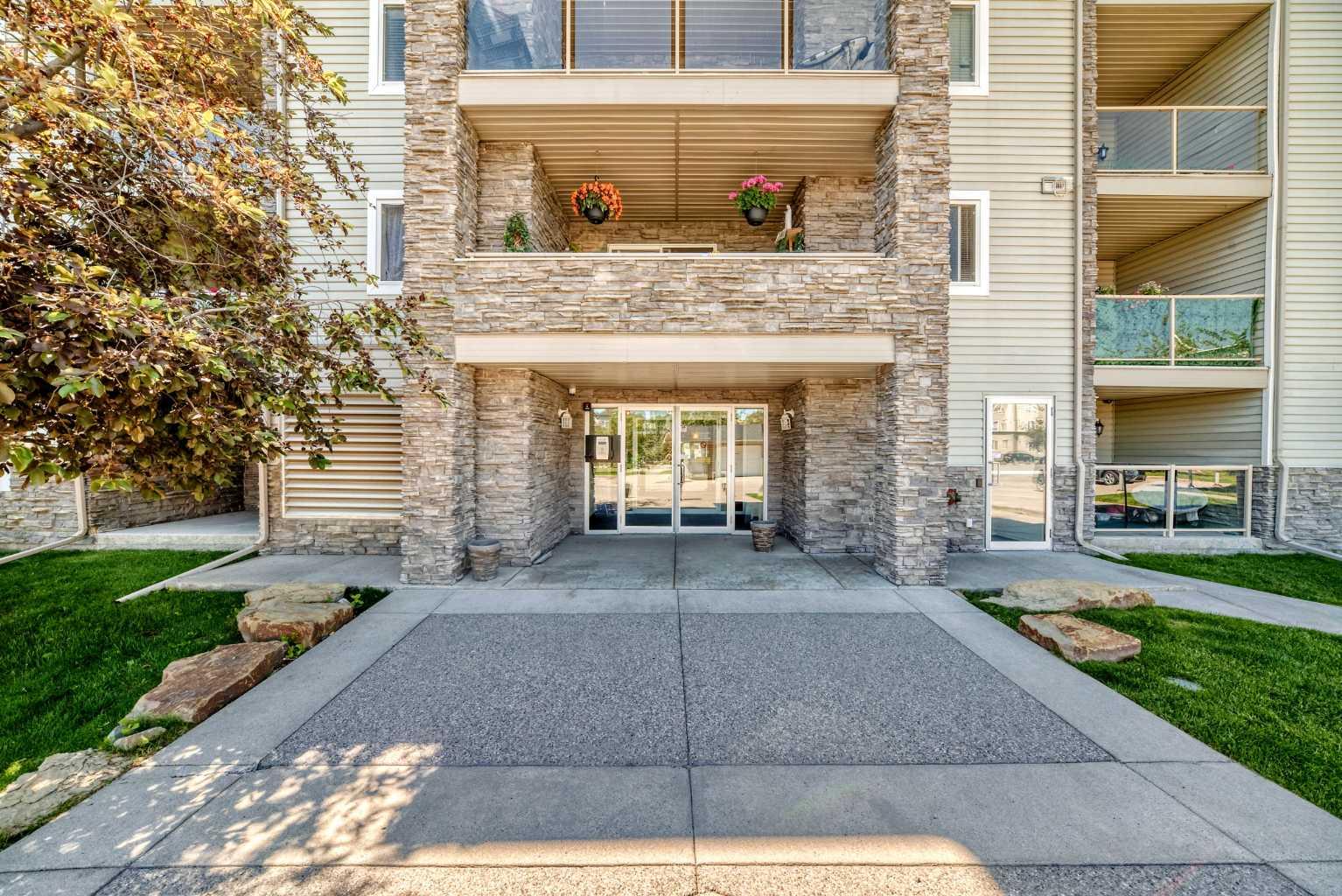 109, 5500 Somervale Court SW, T2Y 4L9