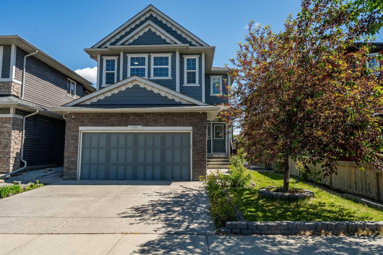 136 Legacy Circle SE, T2X 0X7
