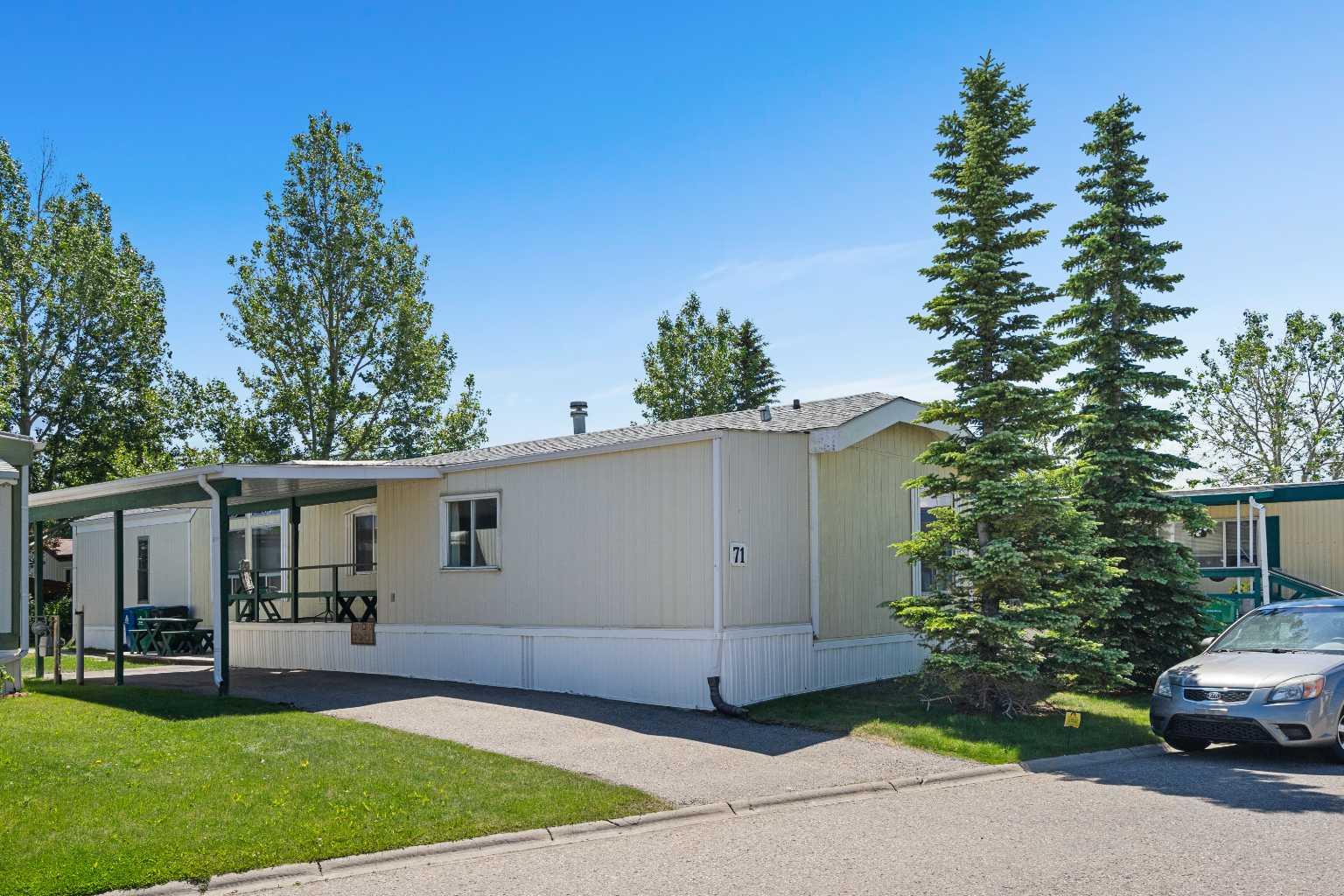 71, 99 Arbour Lake Road NW, T3G 4E4