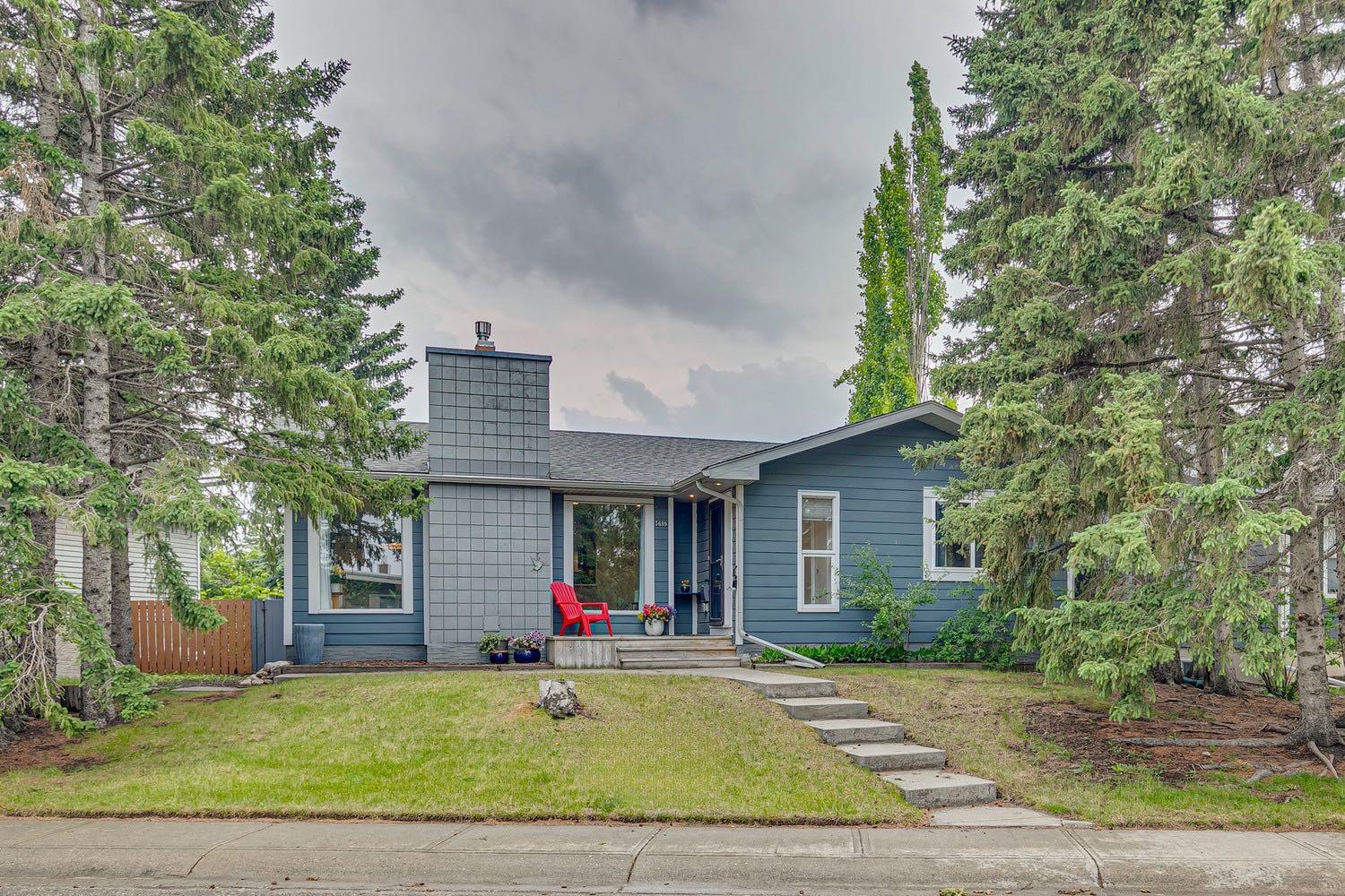 5689 Brenner Crescent NW, T2L 1Z3