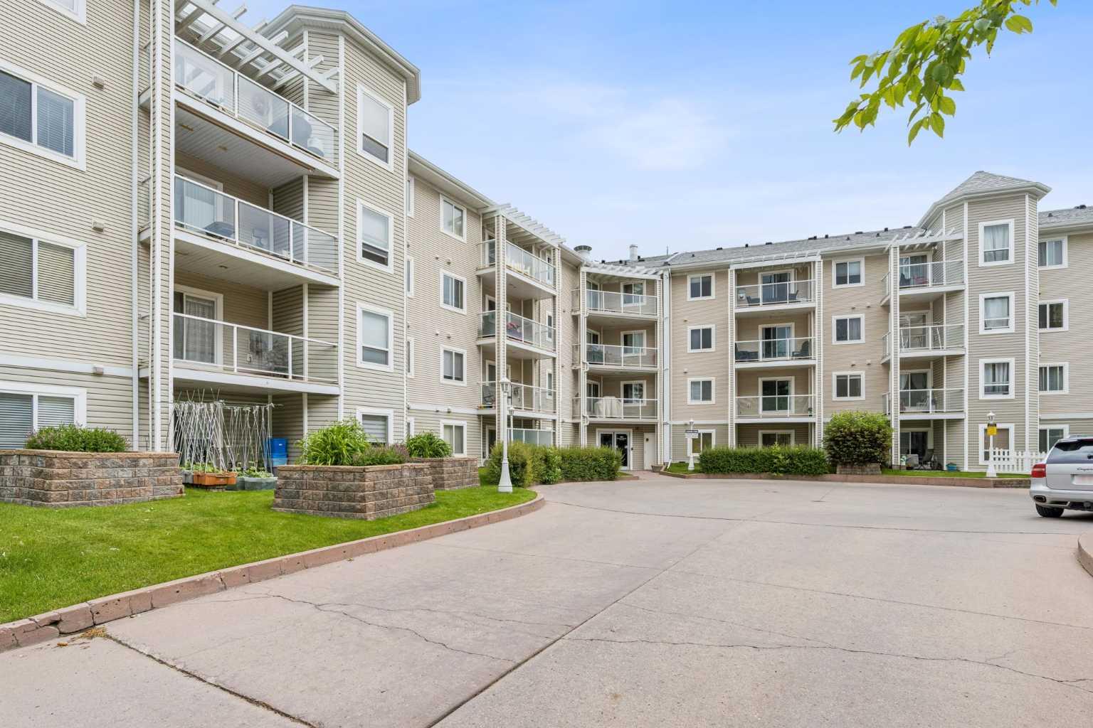 413, 260 Shawville Way SE, T2Y 3Z6