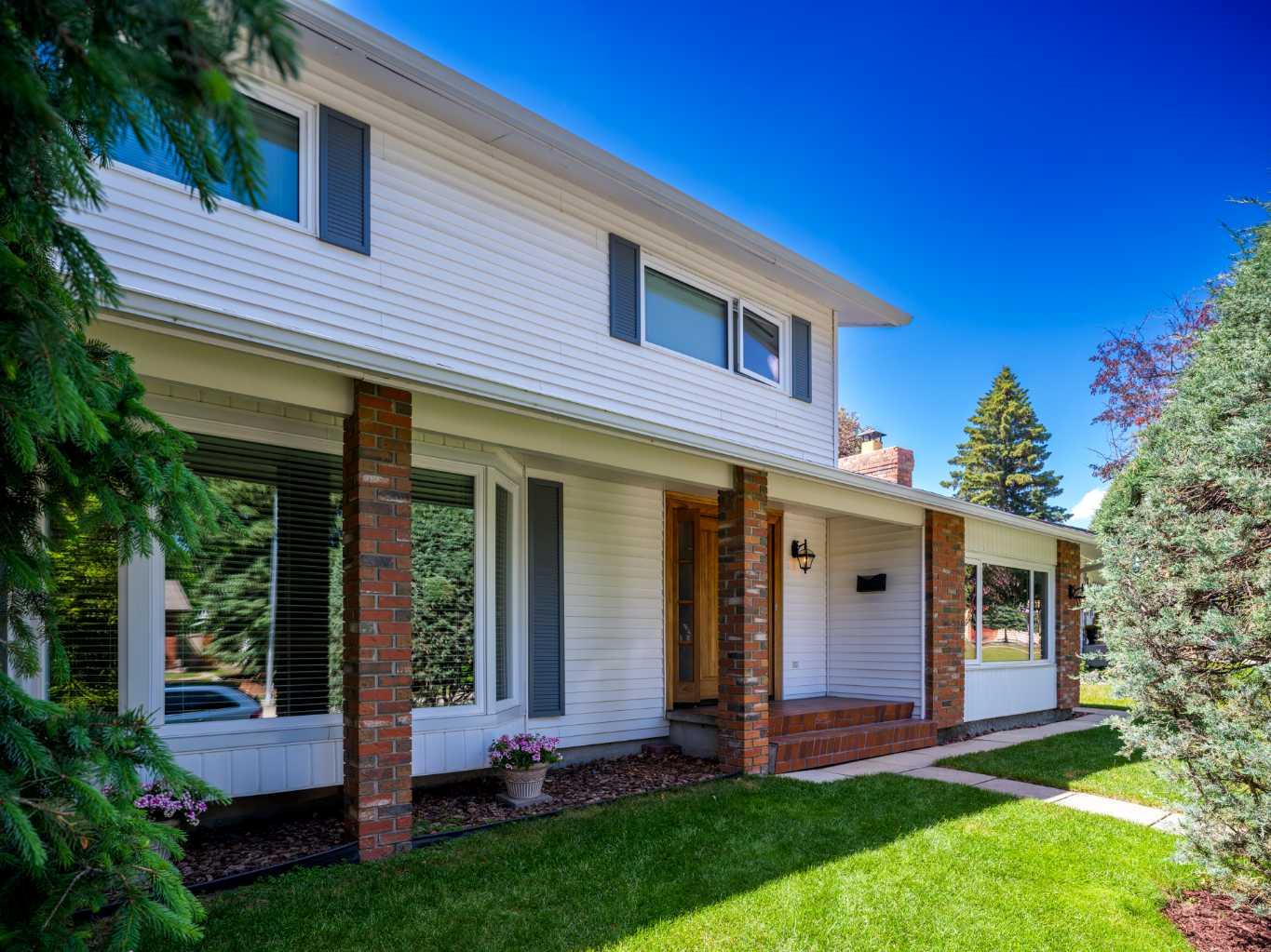 10723 Maplebend Drive SE, T2J 1X3