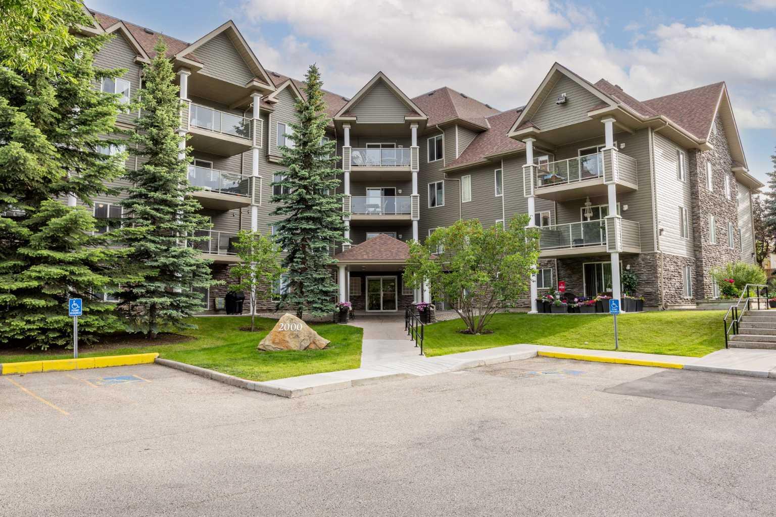 2206, 2000 Millrise Point SW, T2P 3W4