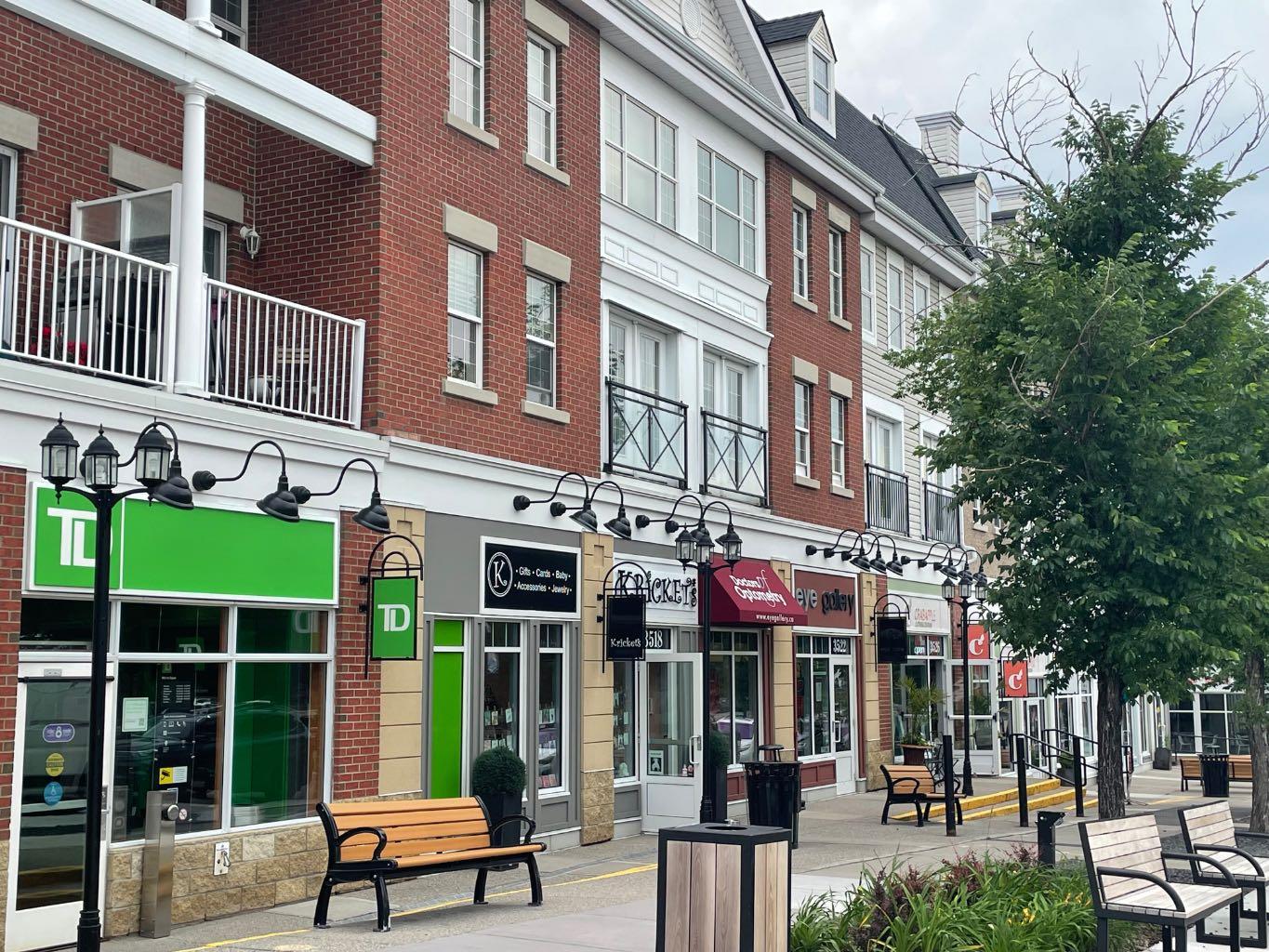 320, 2233 34 Avenue SW, T2T 6N2