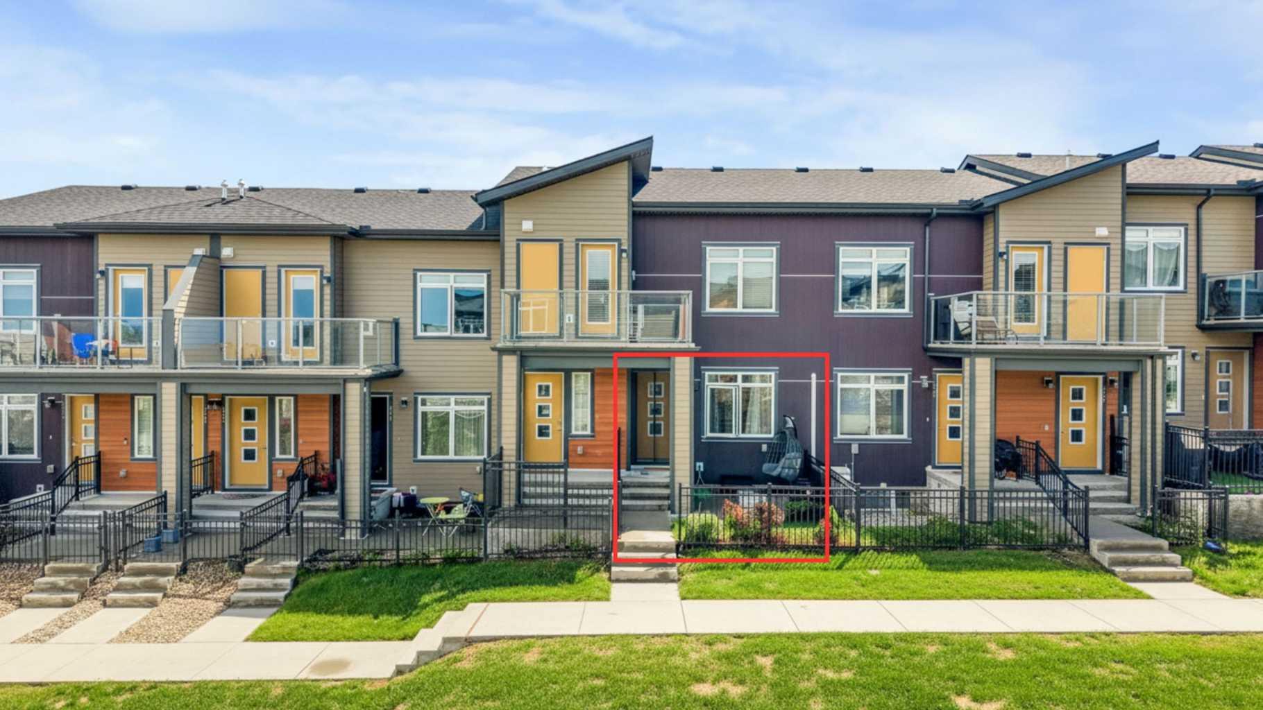 167 Sage Bluff Circle NW, T3R 1T5