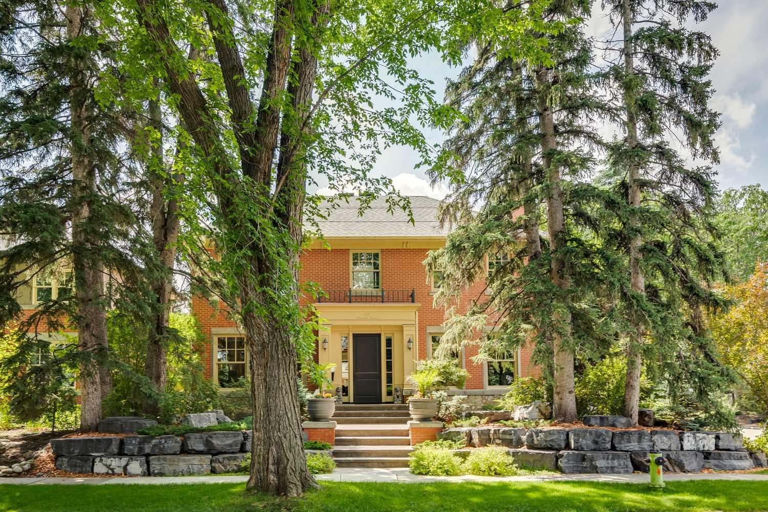 729 Riverdale Avenue SW, T2S 0Y4