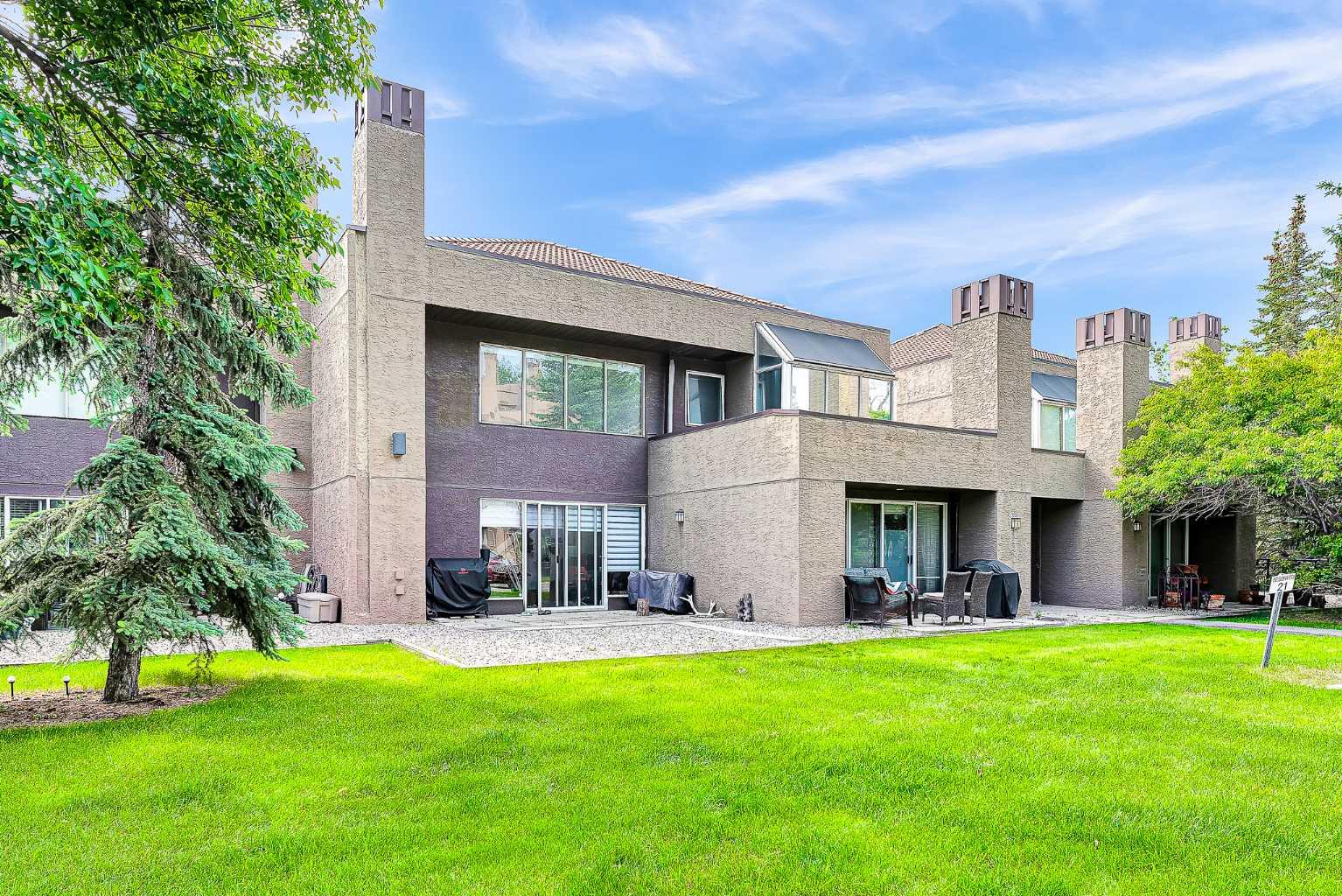 1, 108 Village Heights SW, T3H2L2