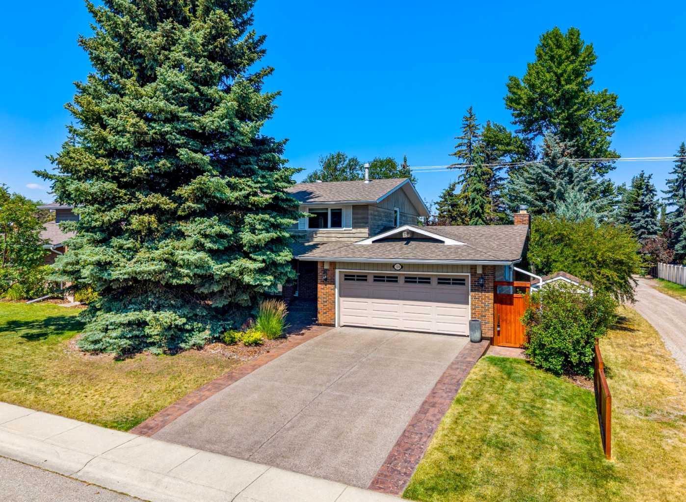 120 Lake Placid Road SE, T2J 4C5