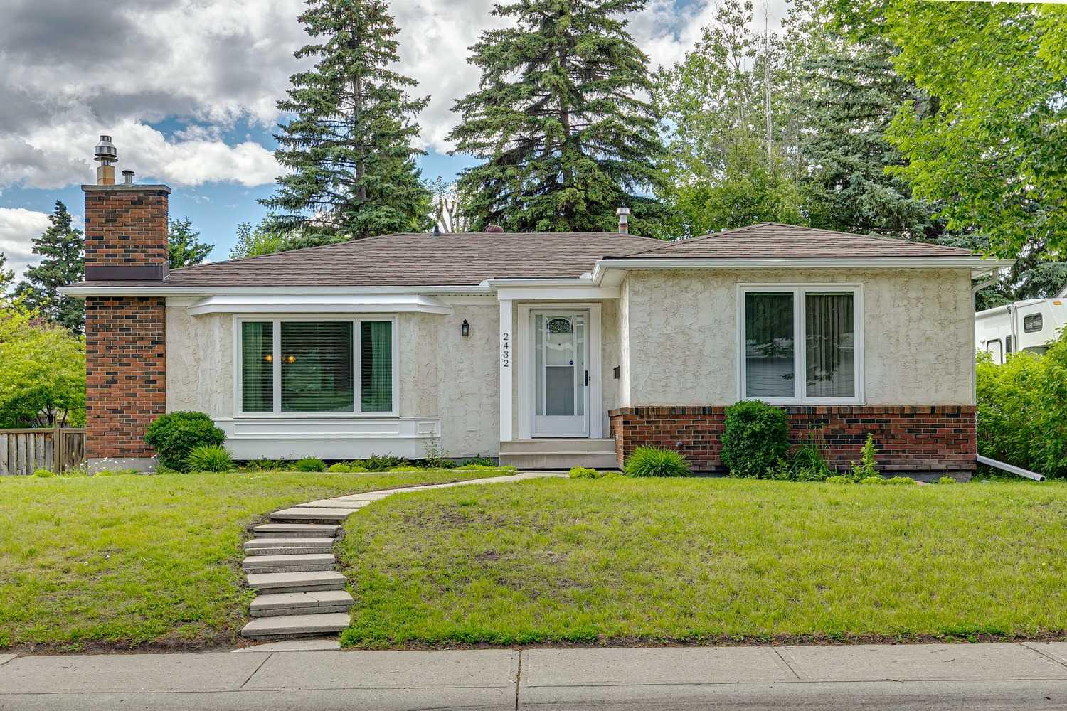 2432 Paliswood Road SW, T2V 3P8