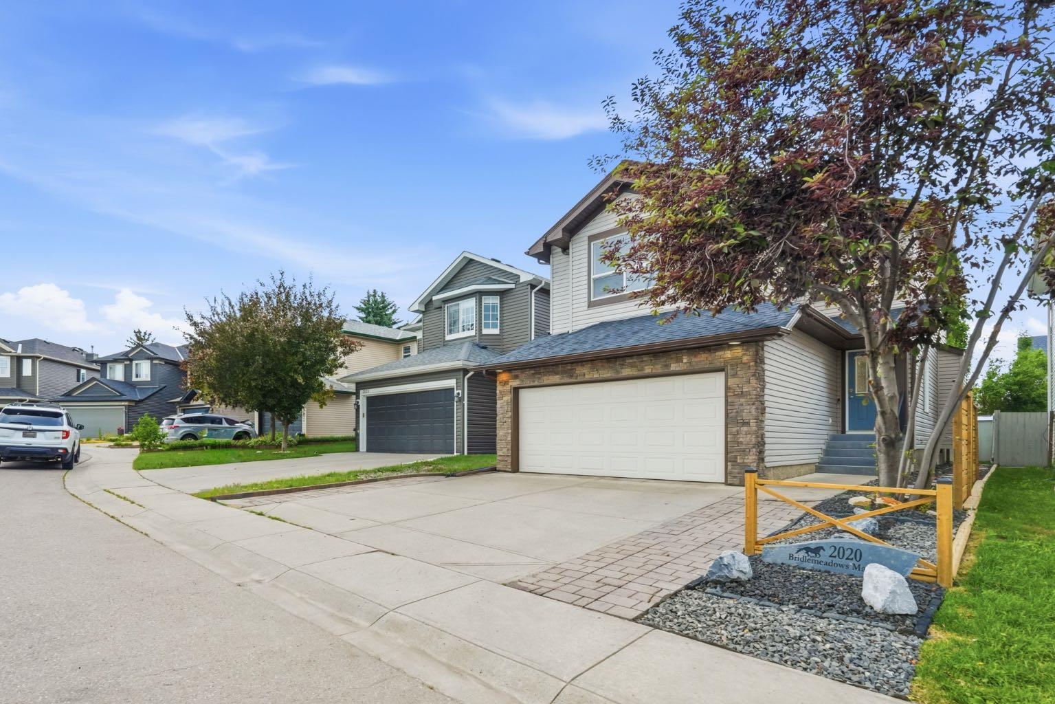 2020 Bridlemeadows Manor SW, T2Y 4R9