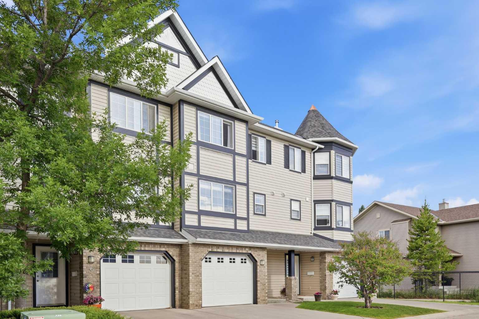 4 Cougar Ridge Mews SW, T3H 5P4