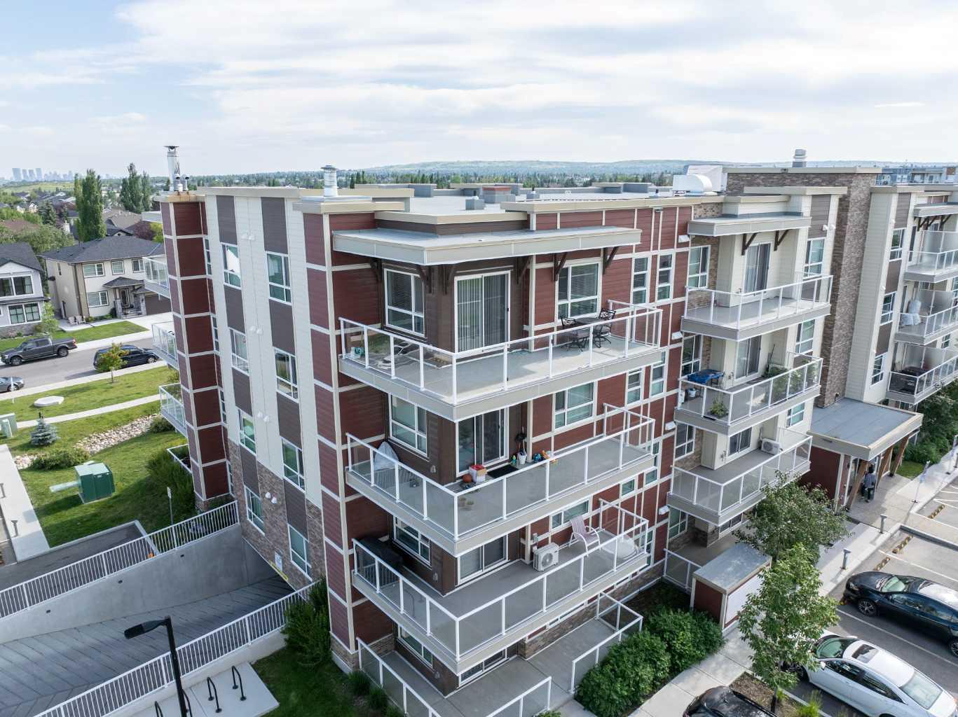 402, 300 Harvest Hills Place NE, T3K2P4