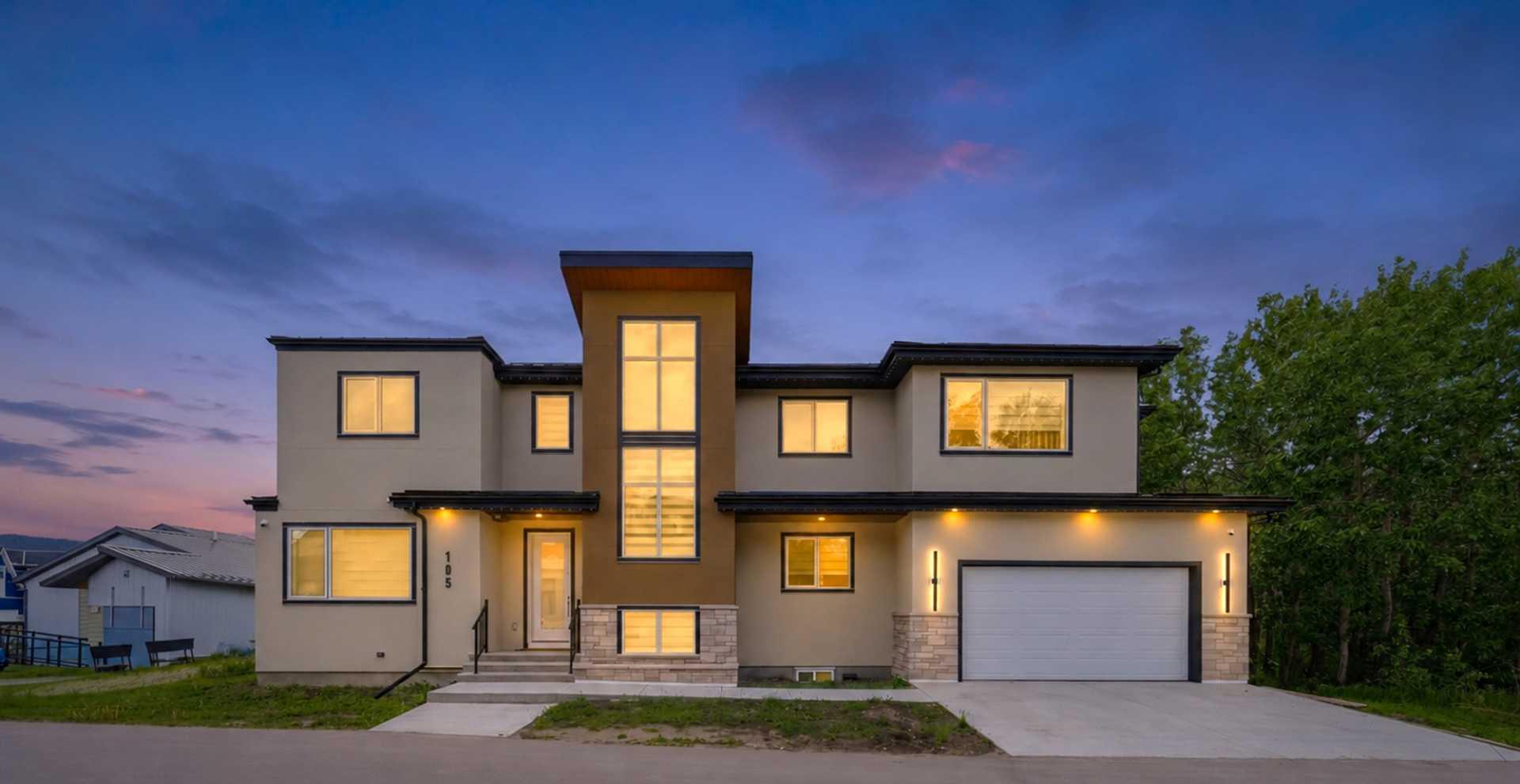 105 Rockhaven Green NW, T3G 0C5