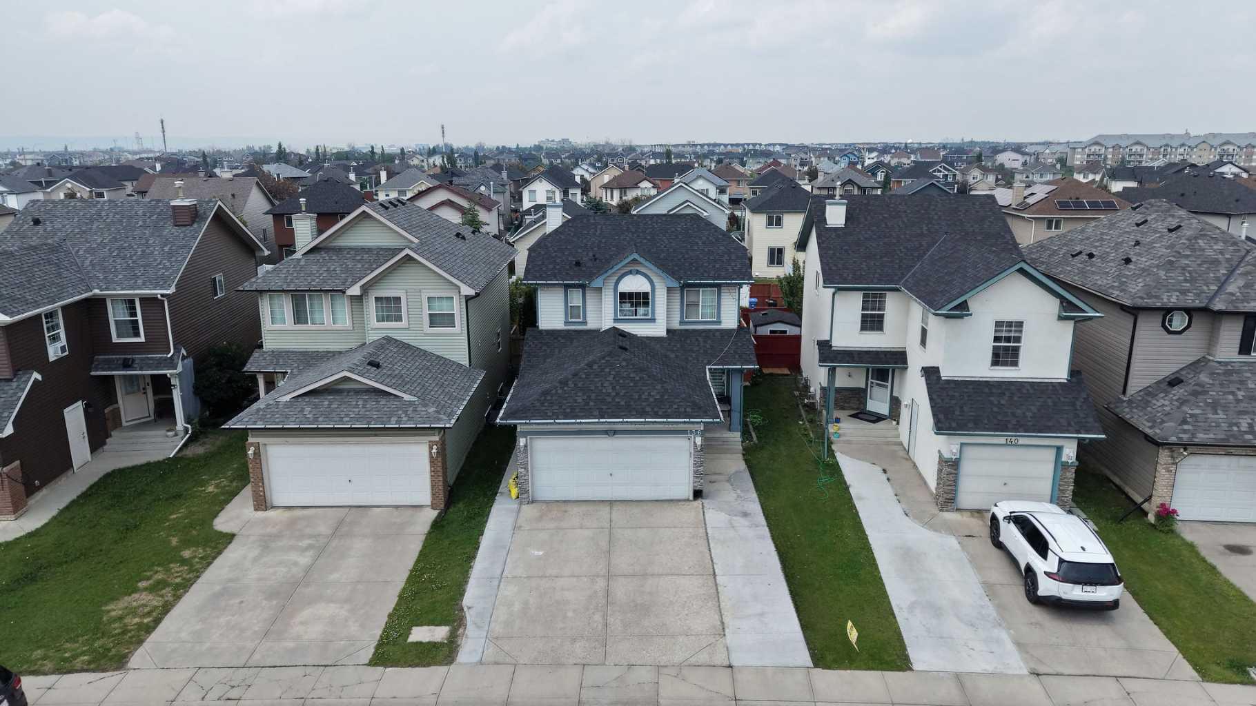 136 Saddlecreek Terrace NE, T3J4A6