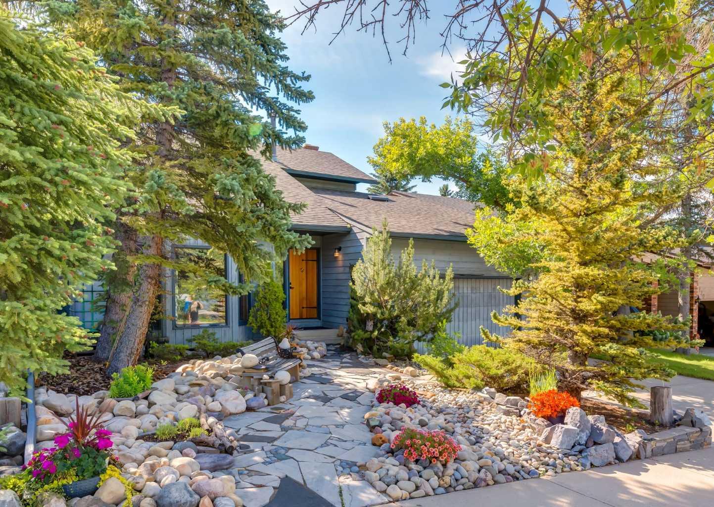 224 Edgedale Drive NW, T3A 2R7