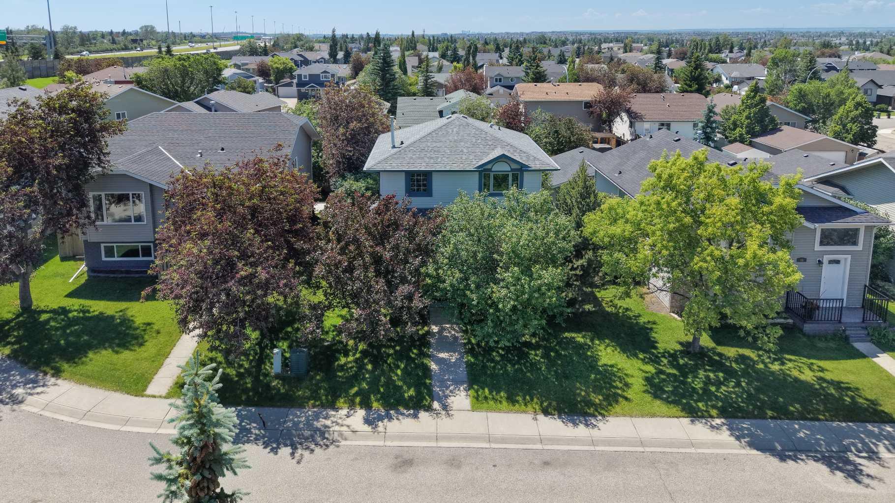 14 Easterbrook Place SE, T4B 2H2