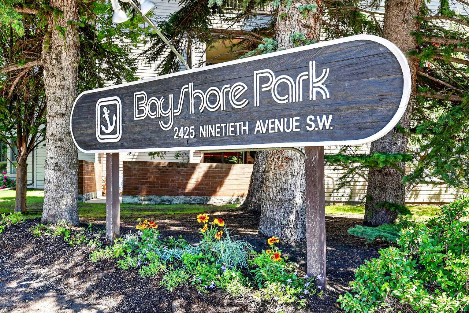 118, 2425 90 Avenue SW, T2V 4X8