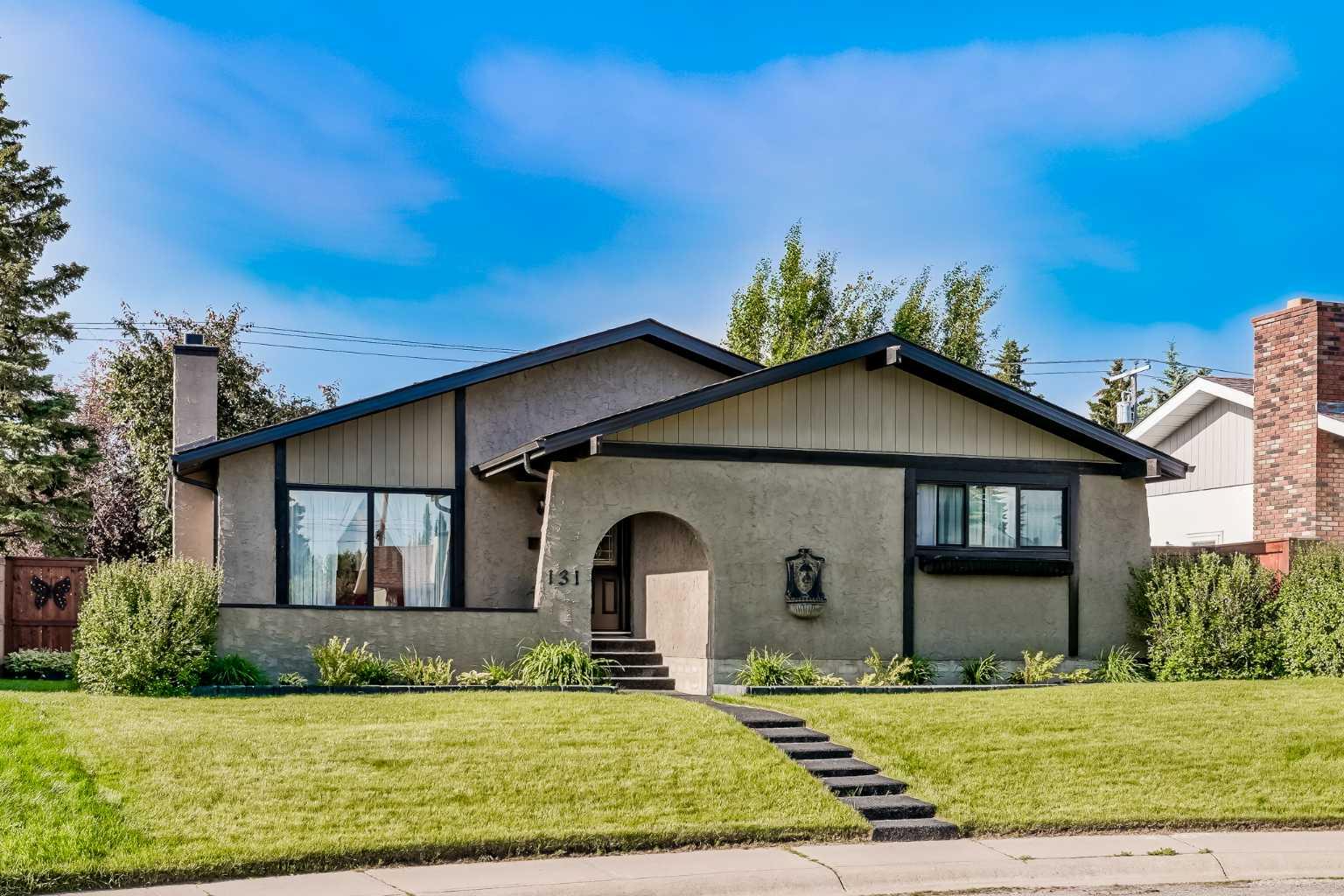 131 Cedarpark Drive SW, T2W2J2