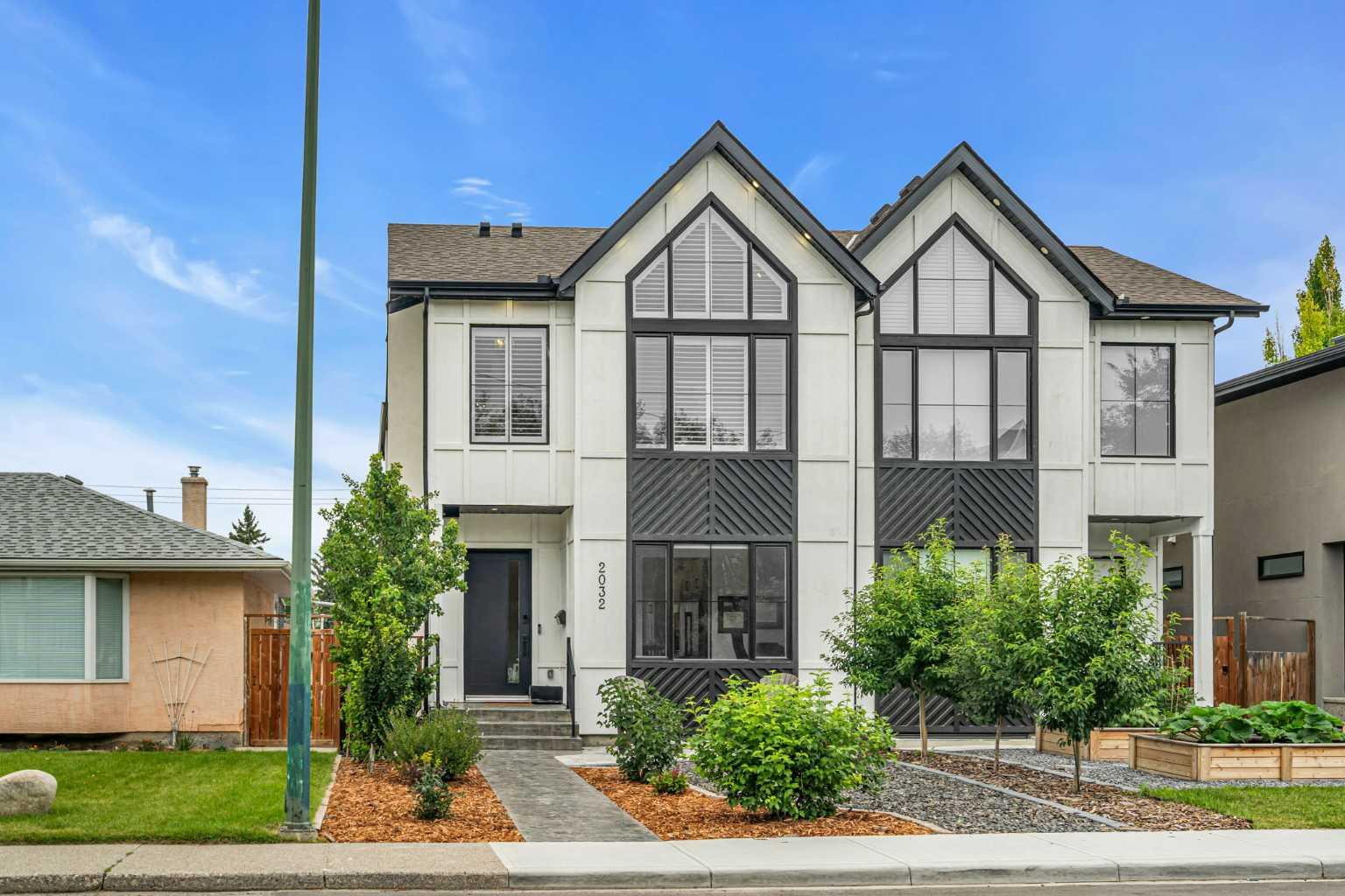 2032 37 Avenue SW, T2T 2H5