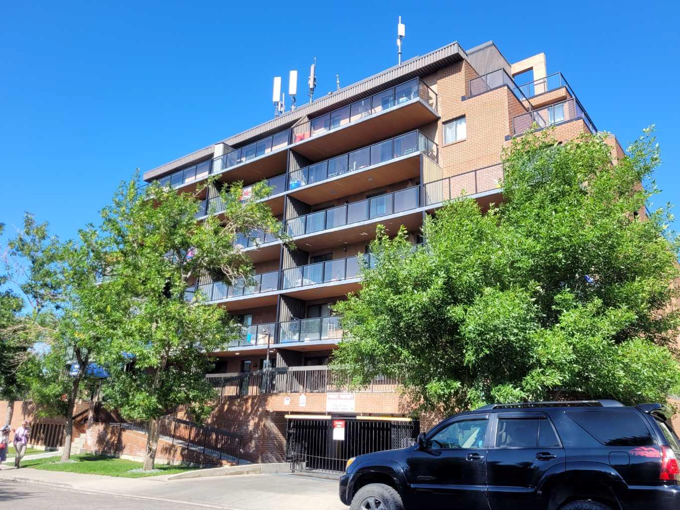 302, 1900 25A Street SW, T3E 1Y5