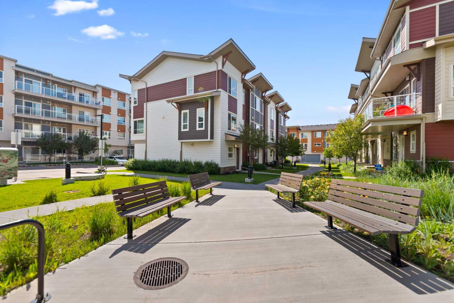 209 Harvest Hills Common NE, T3K 2M7