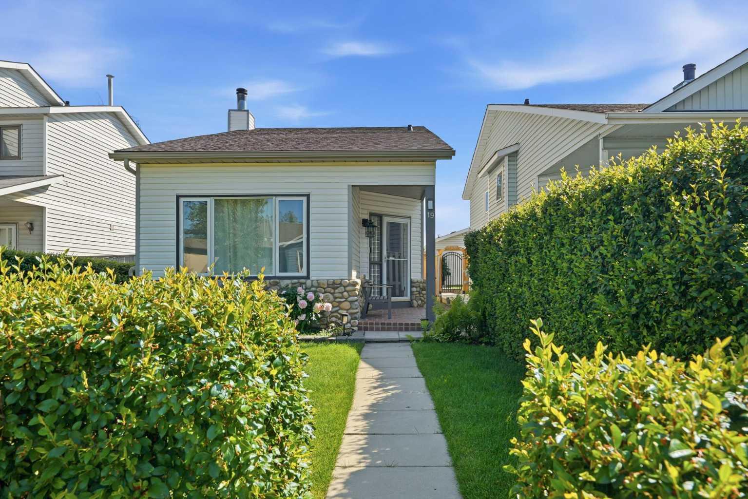 19 Millcrest Way SW, T2Y 2M4
