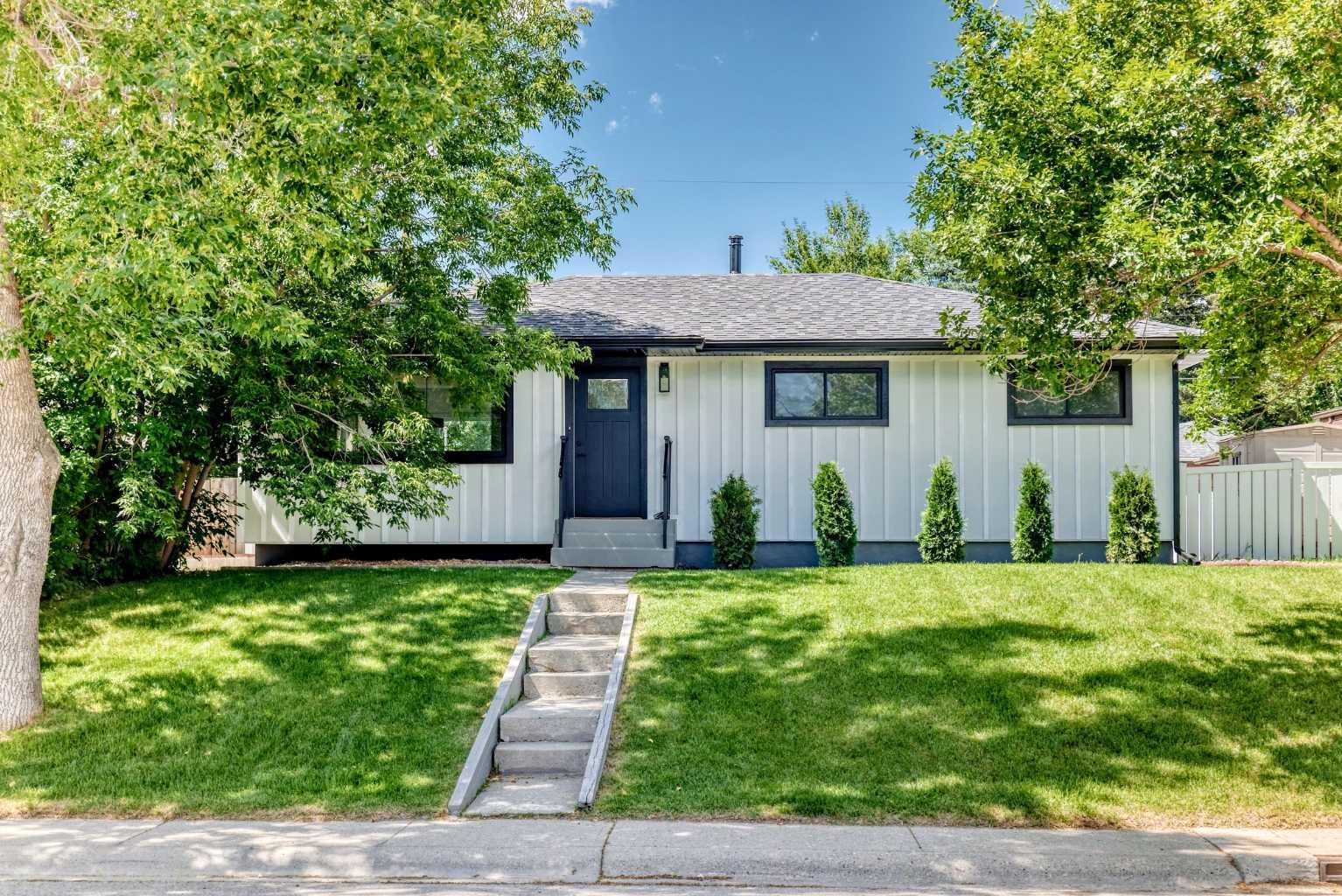 4139 Bowlen Street NW, T2L1P8
