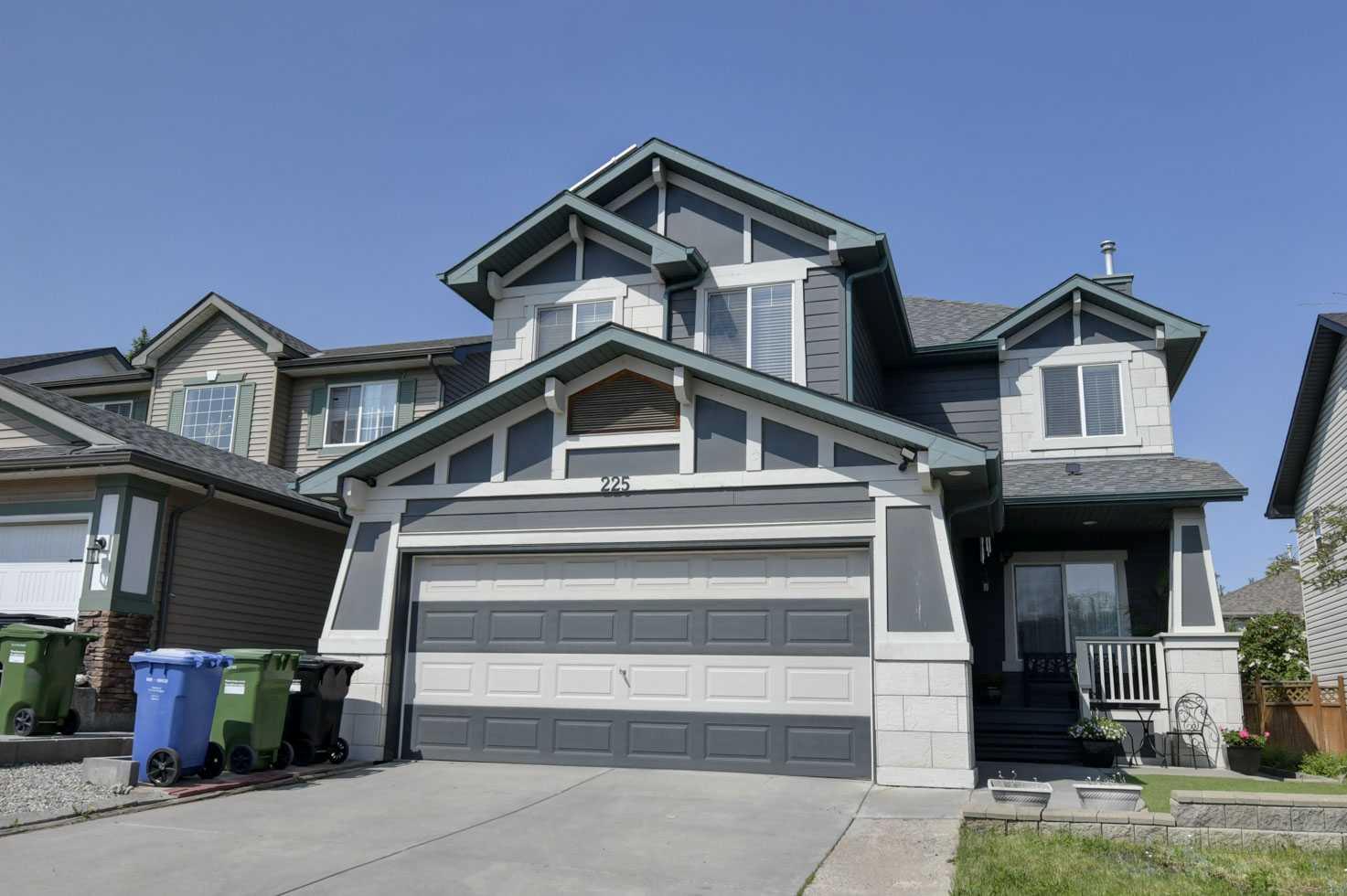 225 Chapala Drive SE, T2X 3T5