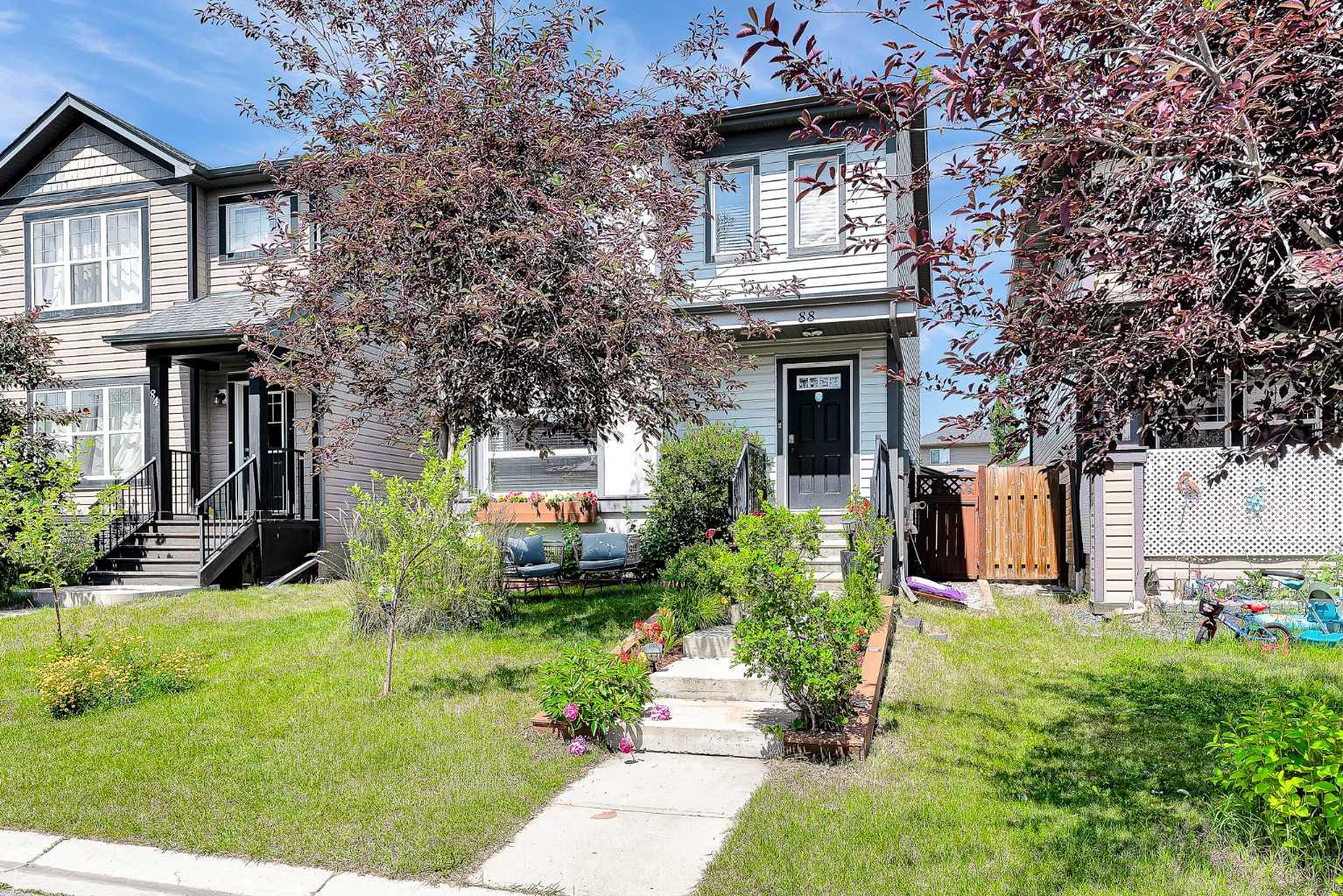 88 Walden Gardens SE, T2X0M9