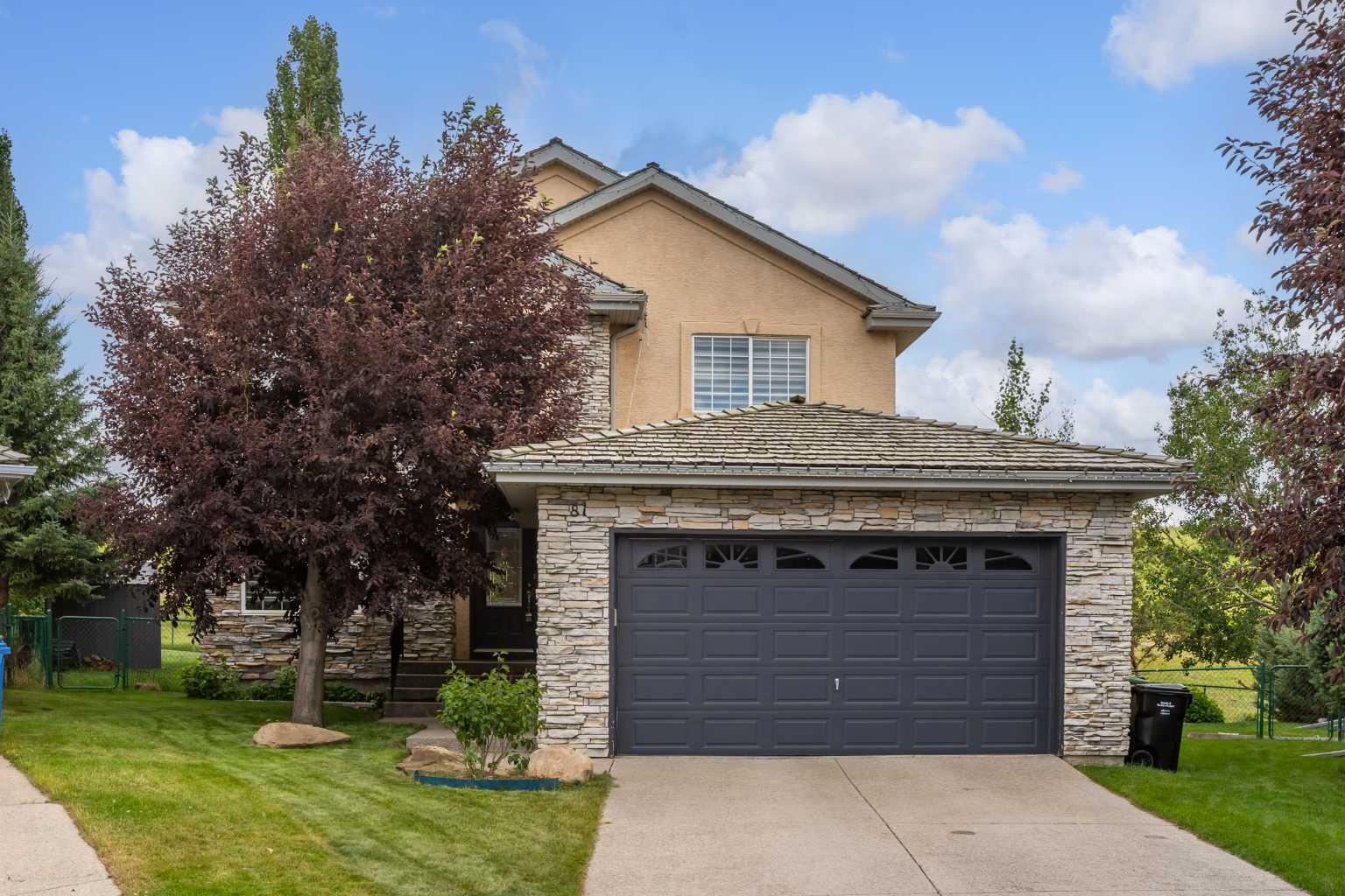 81 Royal Crest Terrace NW, T3G 4M2