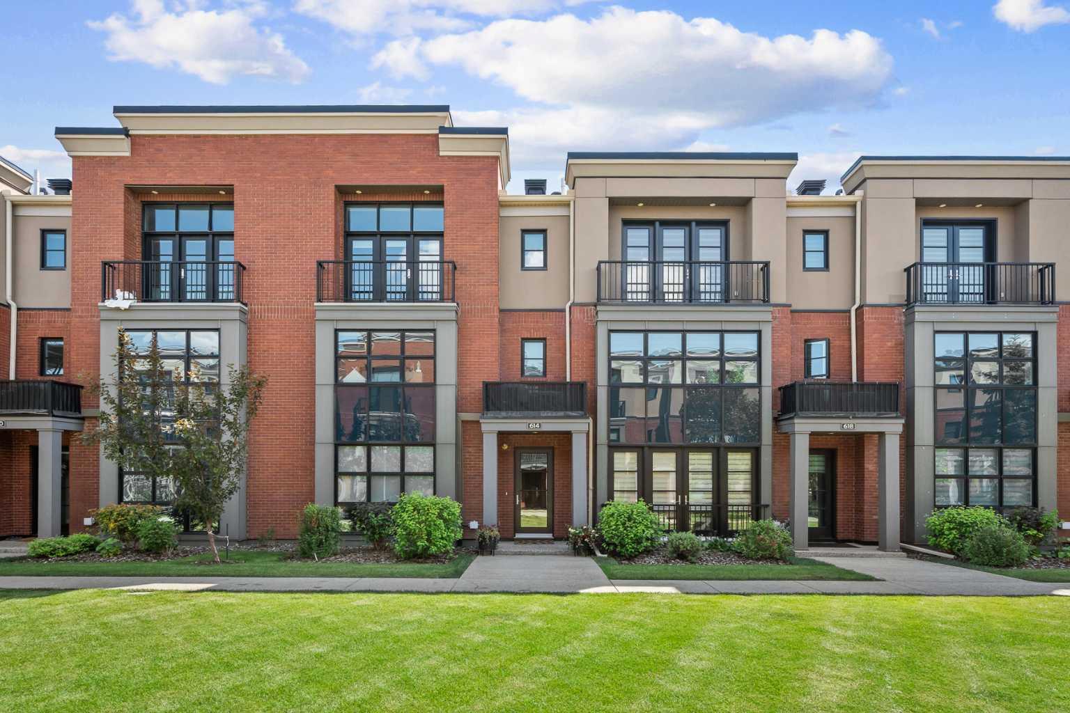 610 Aspen Meadows Hill SW, T3H 0G3