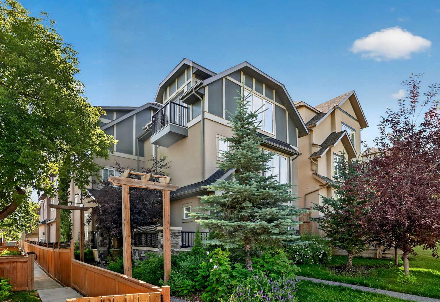 4, 2416 30 Street SW, T2E2M1