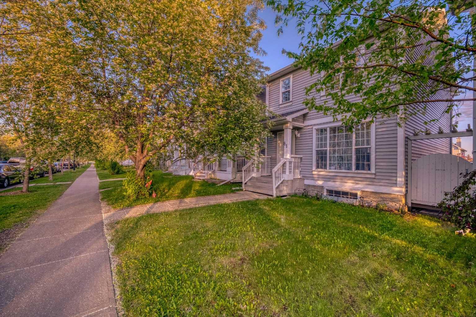 81 Prestwick Avenue SE, T2Z 3W7