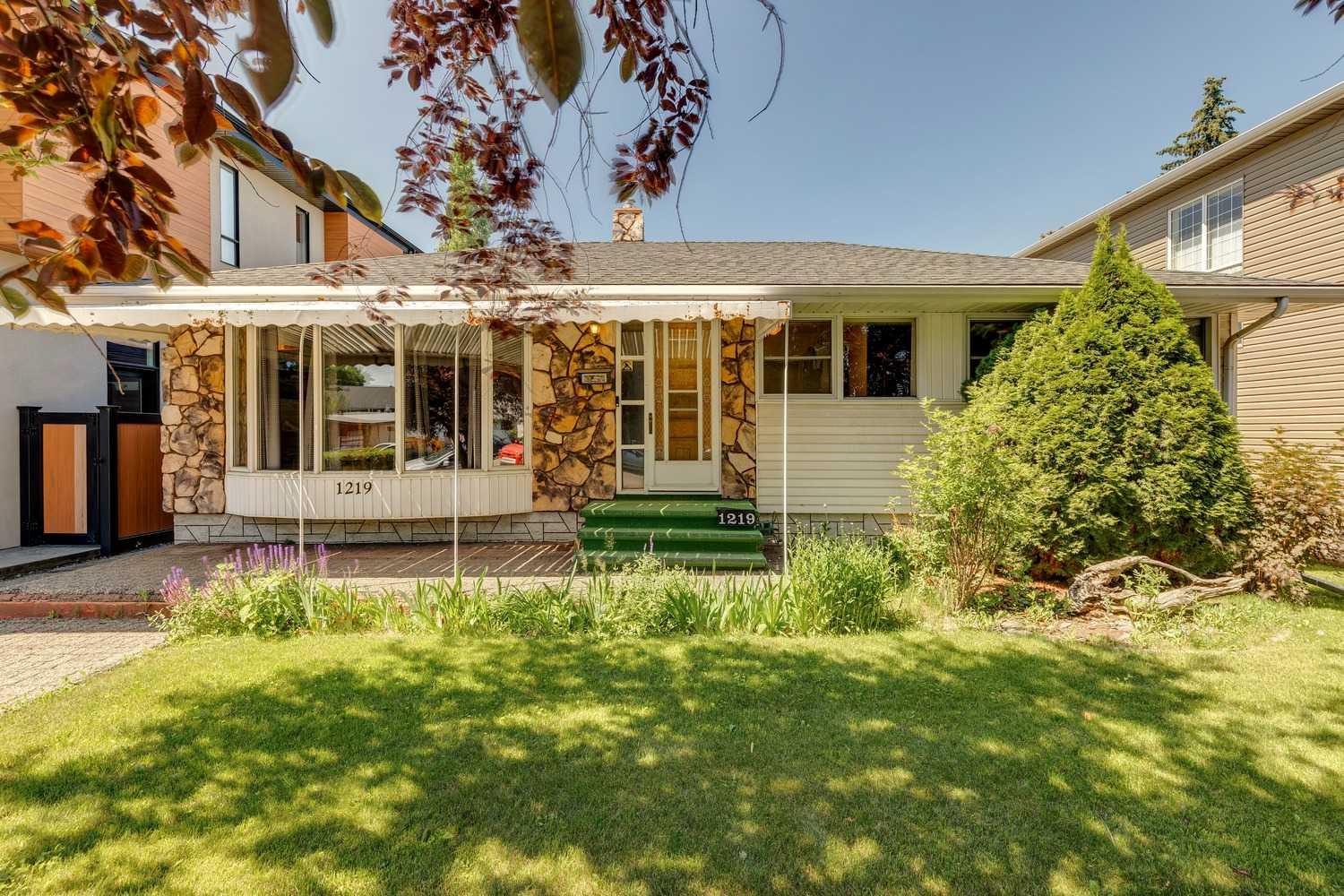 1219 Renfrew Drive NE, T2E 5J3