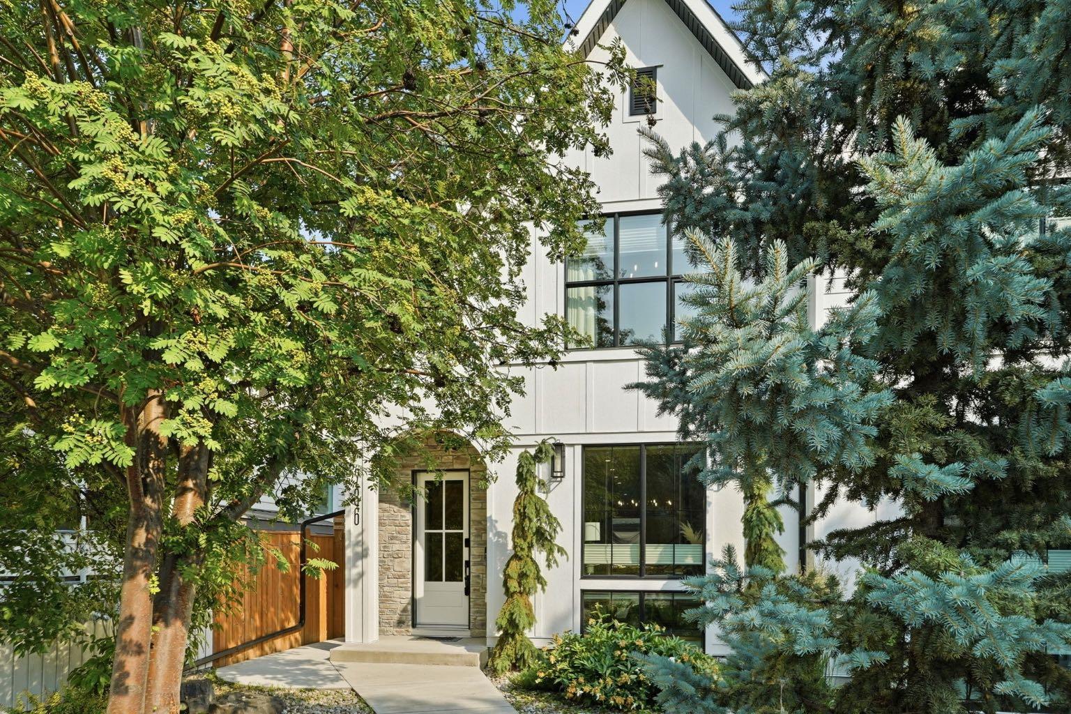 736 35 Street NW, T2N 2Z5