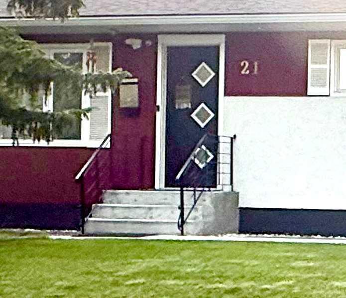 21 Cawder Drive NW, T2L0L8