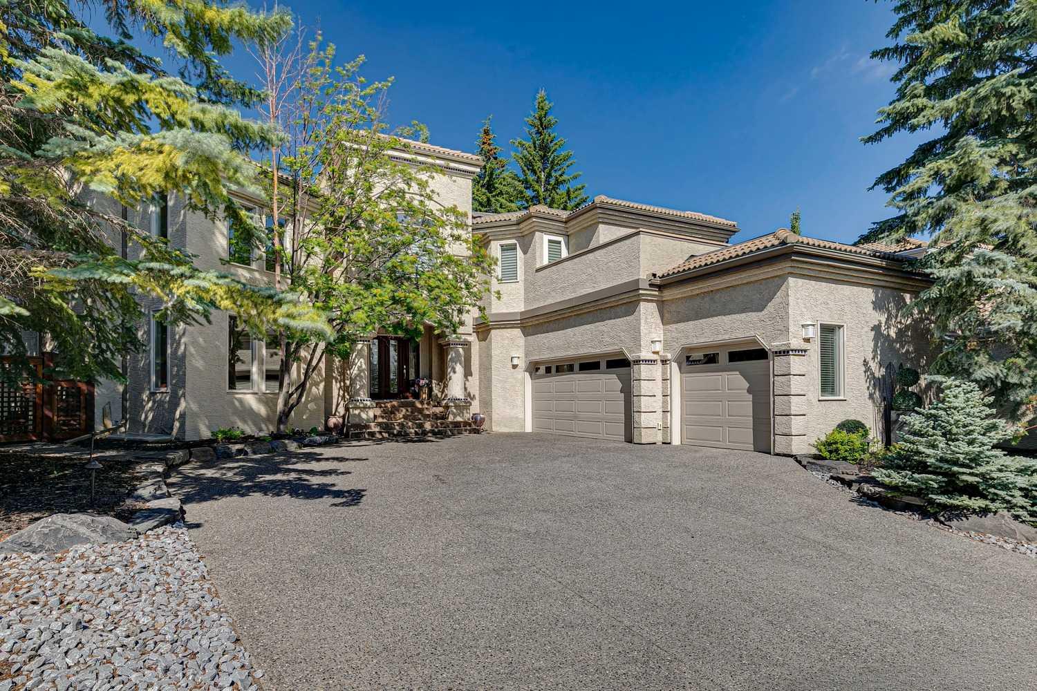 48 Patterson Mews SW, T3H 2C6