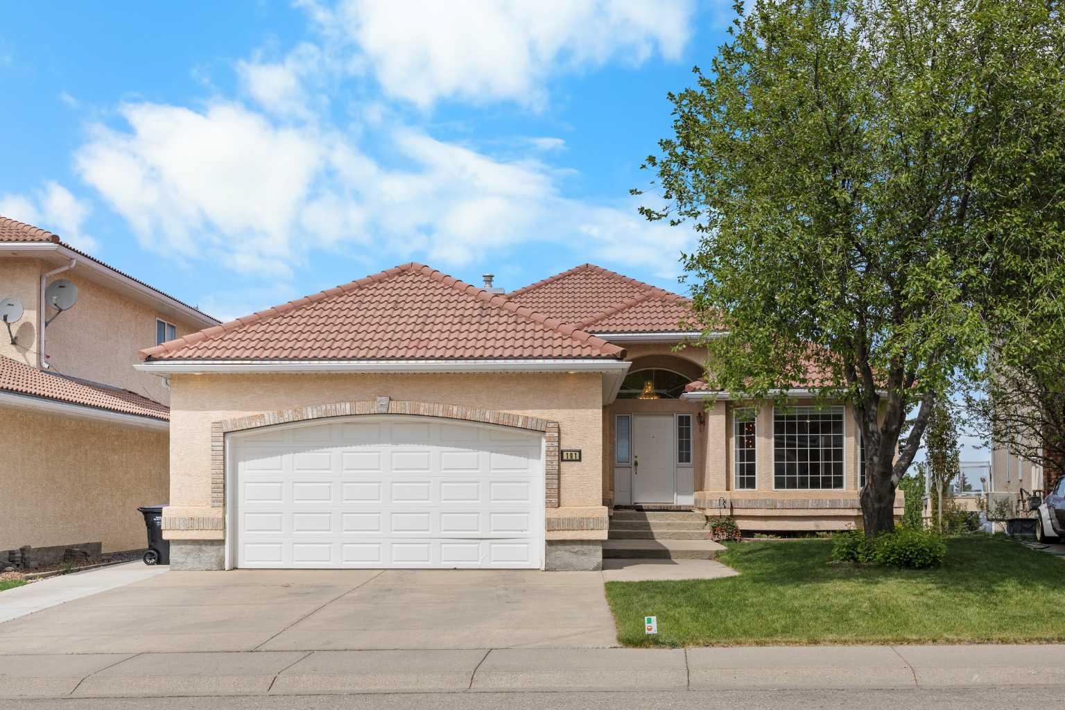 191 Hamptons Terrace NW, T3A 5S3