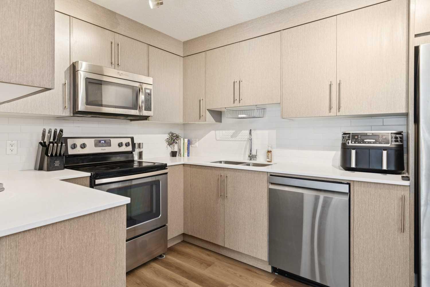 5103, 302 Skyview Ranch Drive NE, T3N 0P5