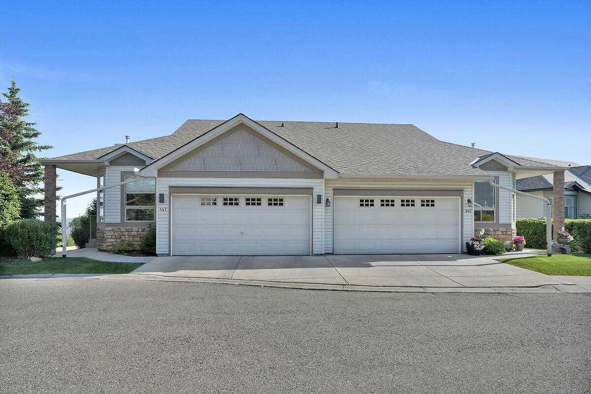 147 Springbank Villas SW, T3H 4S9