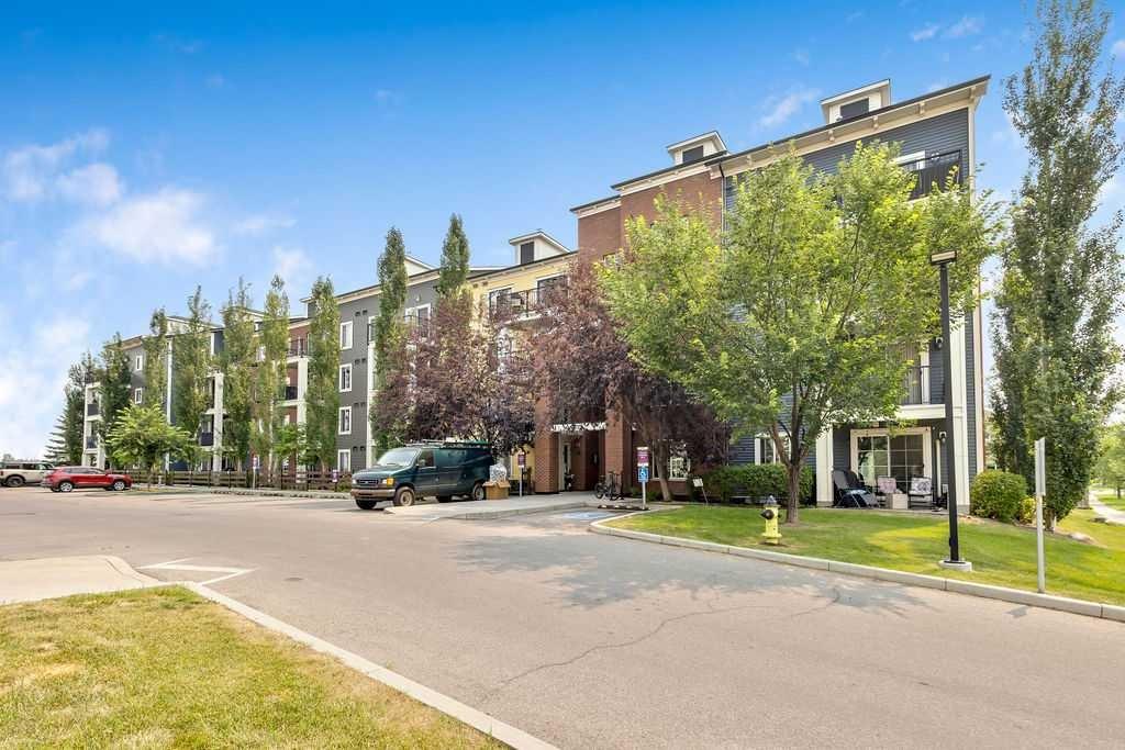 1315, 755 Copperpond Boulevard SE, T2Z 4R2
