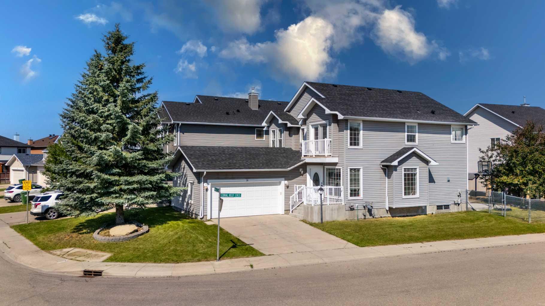 28 Coral Reef Link NE, T3J3Y5